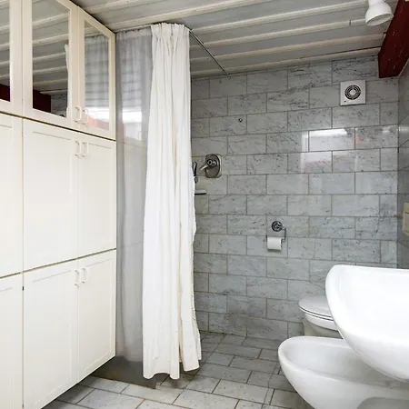 6 Person Home-by Traum * Augustenborg