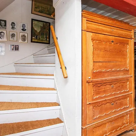 6 Person Home-by Traum