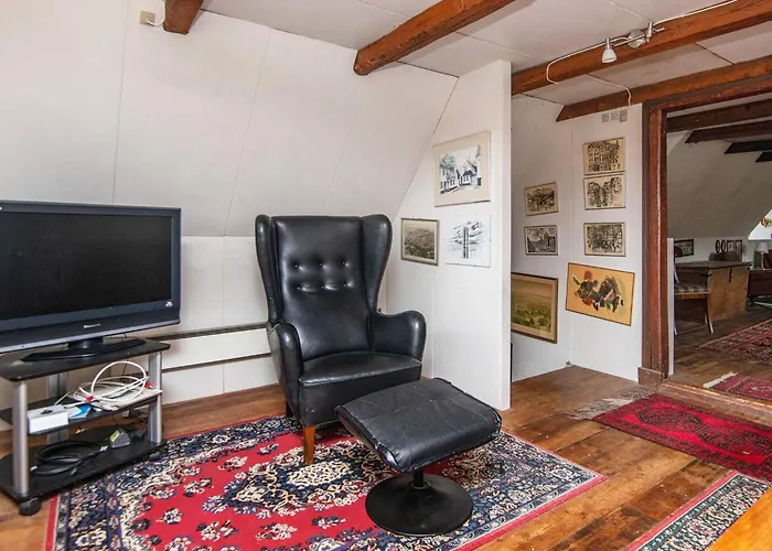 6 Person Home-by Traum